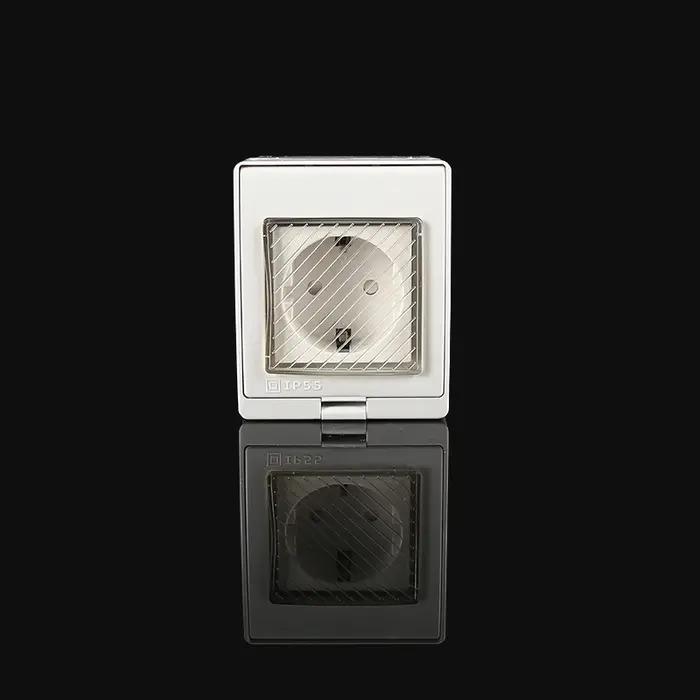 Prise de courant murale externe extérieure étanche IP55 anti-poussière avec couvercle 110 ~ 250V