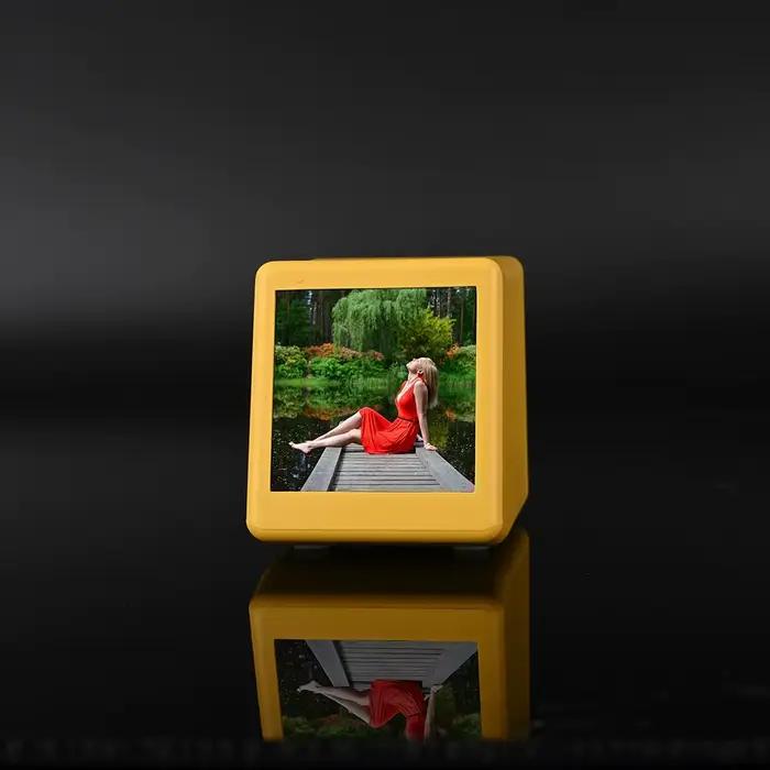Horloge météo intelligente avec album photo électronique pour bureau, station météo avec affichage animé, mise à jour automatique via Wi-Fi, ornement de bureau modernisée