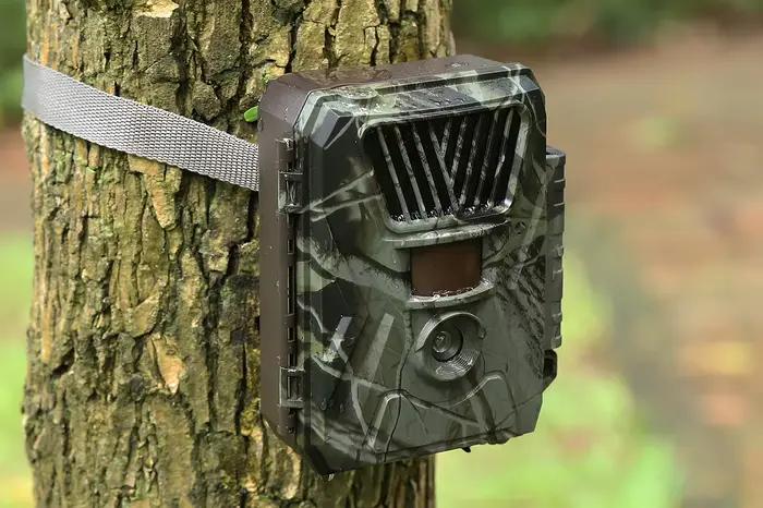 Caméra de chasse 24MP avec LED 940nm sans flash pour la sécurité du jardin et la surveillance de la faune